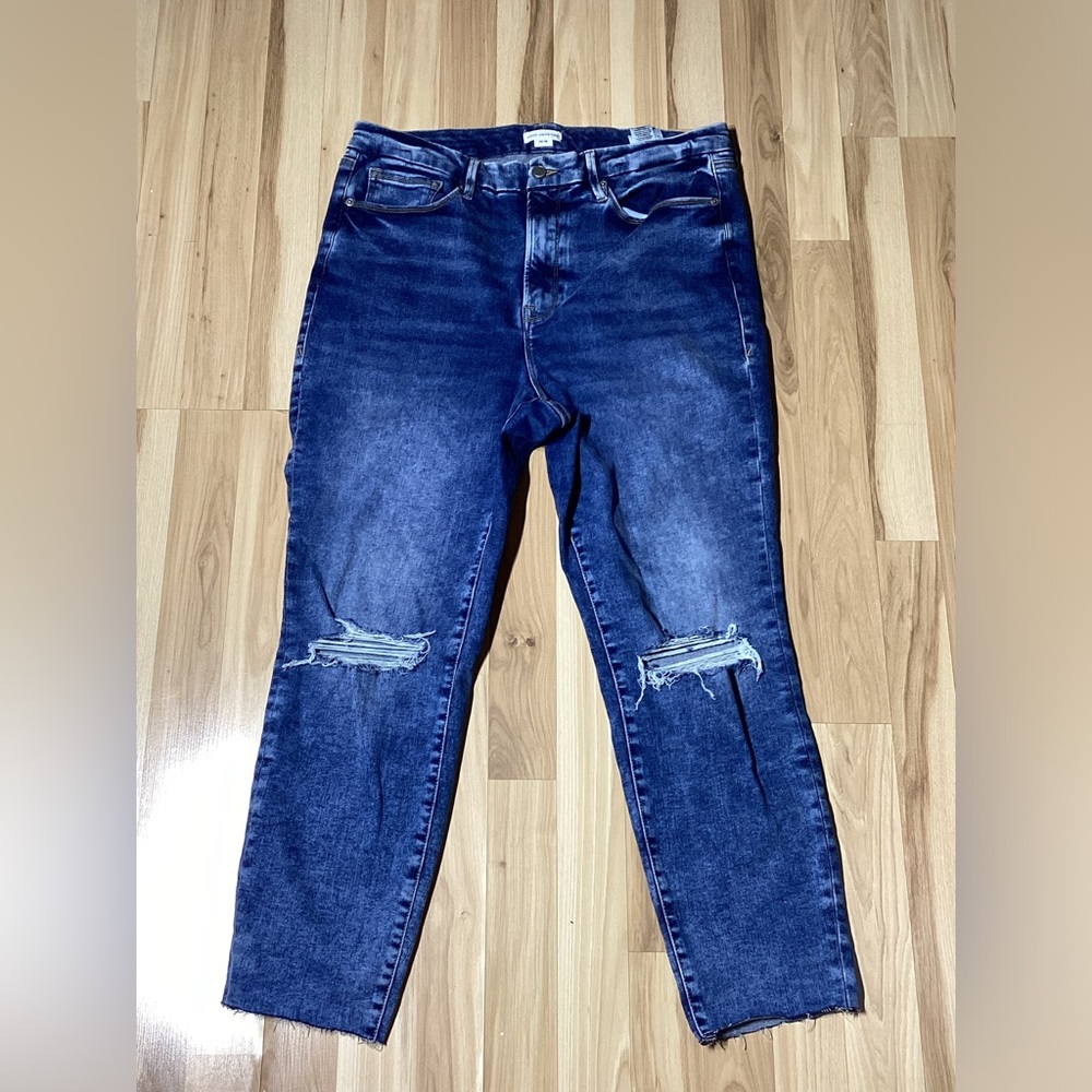 Good American Women's Skinny Jeans - Dark Blue Distressed